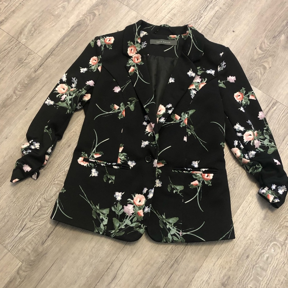 Suzy Shier Black Floral Blazer Jacket